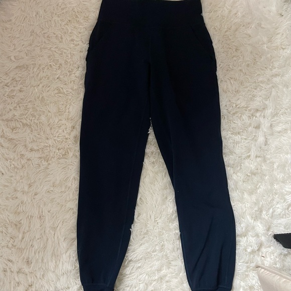 Lululemon joggers - Picture 2 of 6
